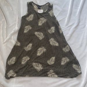 S/M pocketed sleeveless tunic